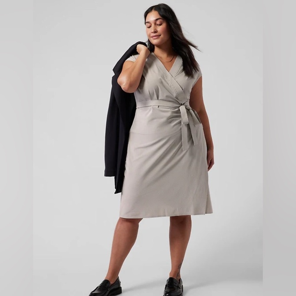 NWT Athleta Newport wrap midi dress striped grey and white size extra large